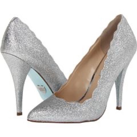 Betsey Johnson Something Blue Heels - Picture 2 of 5